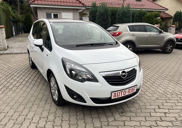 Opel Meriva cena 23900 przebieg: 148000, rok produkcji 2012 z Górzno małe 211